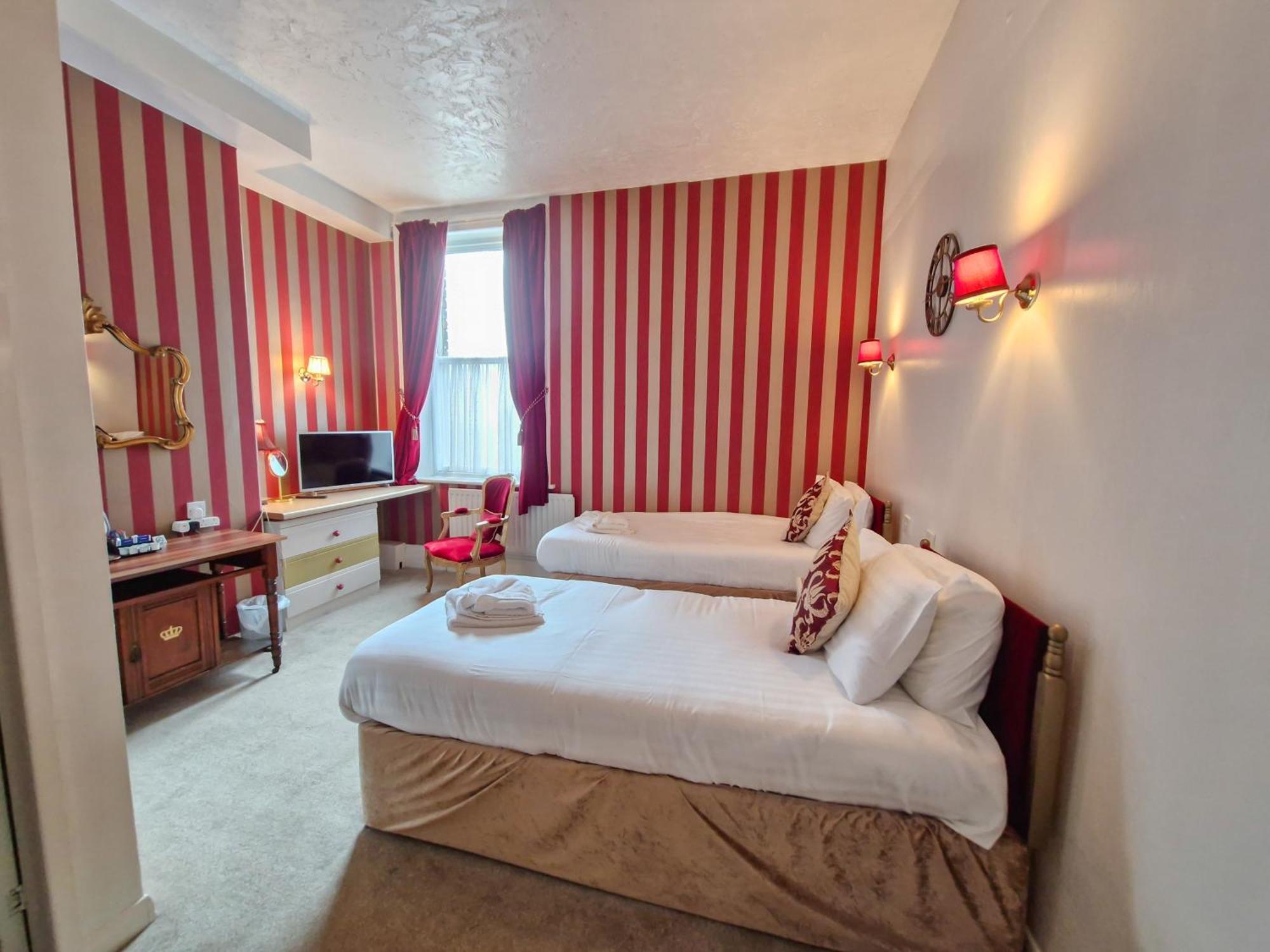 Wharton Arms Hotel Skelton  Bagian luar foto