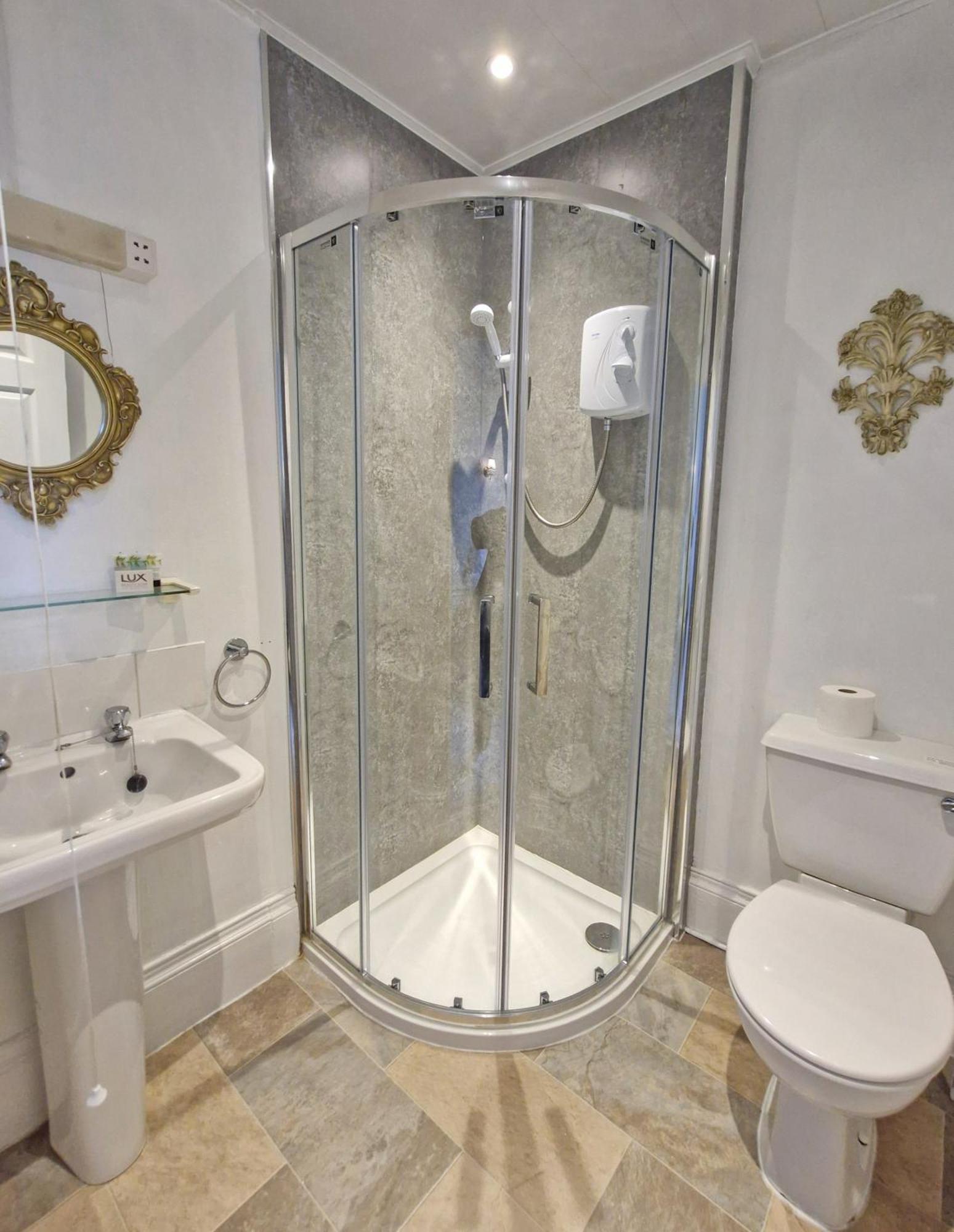 Wharton Arms Hotel Skelton  Bagian luar foto